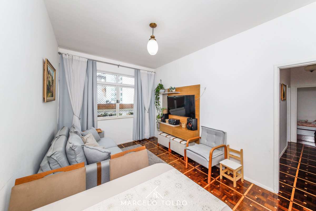  - Apartamento à venda, no Ed. Visconde de Mauá em Juiz de Fora, Centro, com 3 quartos