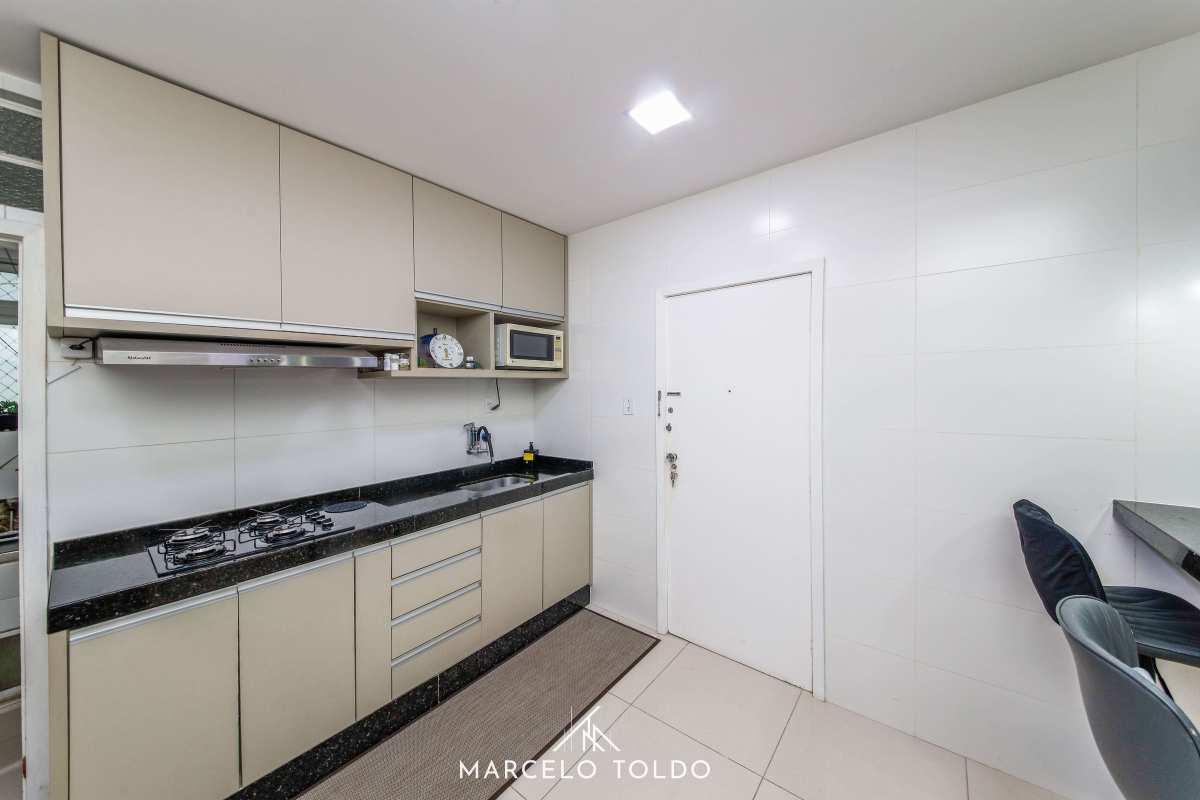  - Apartamento à venda, no Ed. Visconde de Mauá em Juiz de Fora, Centro, com 3 quartos