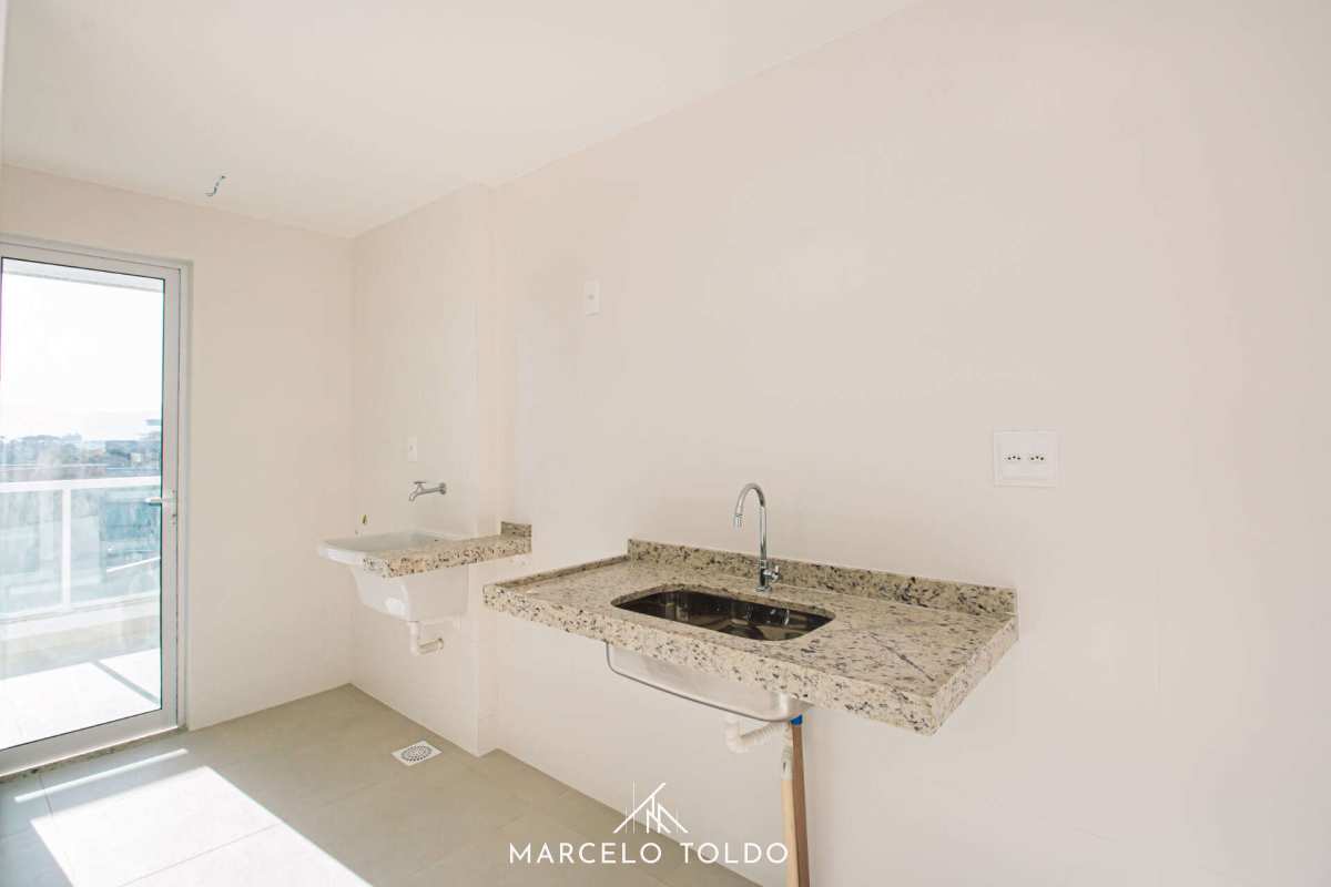  - Apartamento à venda, no Praça Kennedy em Juiz de Fora, São Mateus, com 3 quartos