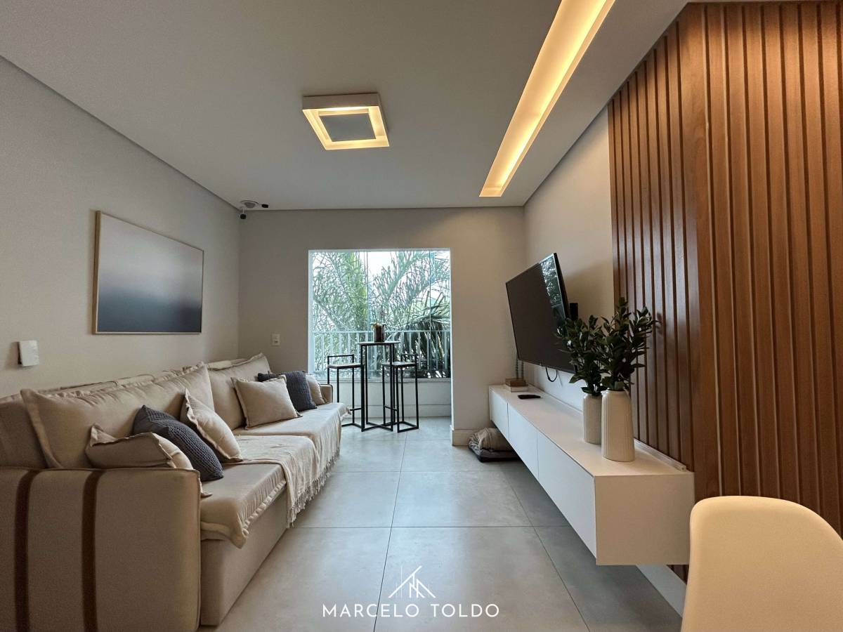 Sala de estar - Apartamento à venda, no Edifício Château Montpellier em Juiz de Fora, Estrela Sul, com 2 quartos, 85m²