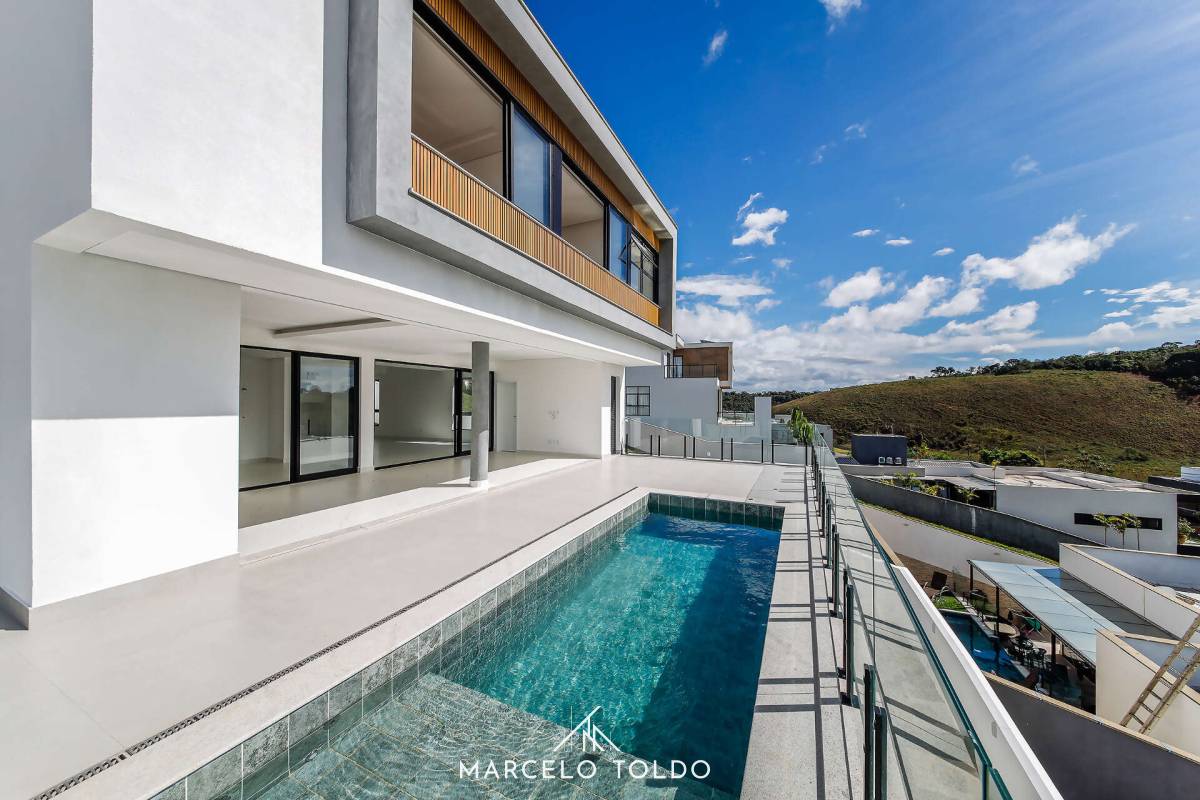Casa de condomínio à venda, no Alphaville em Juiz de Fora, São Pedro, com 4 quartos, 363,40m² - Marcelo Toldo Imóveis